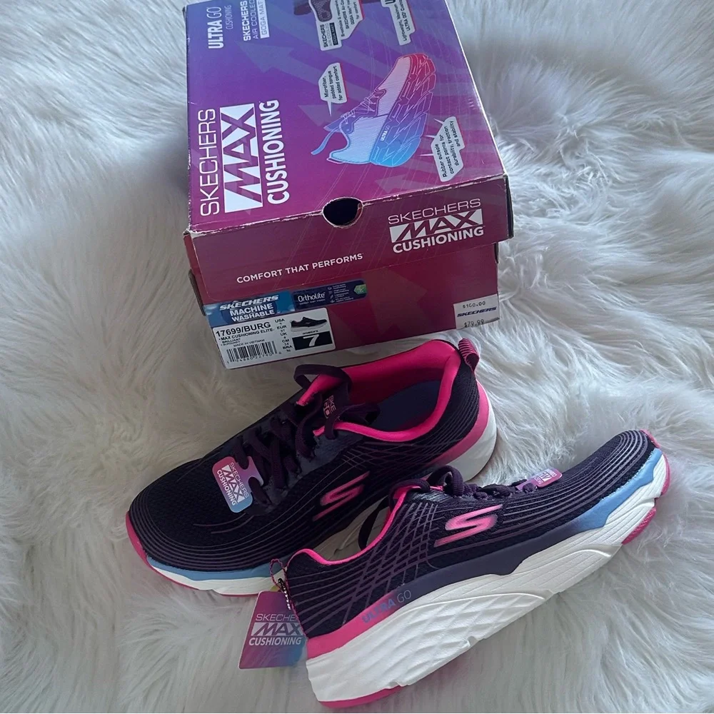 SKECHERS NEW Max Cushioning Ultra Go. Size 7. - Picture 4 of 16